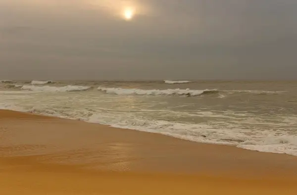 Plaża w pobliżu Porto, na północy Portugalii — Zdjęcie stockowe