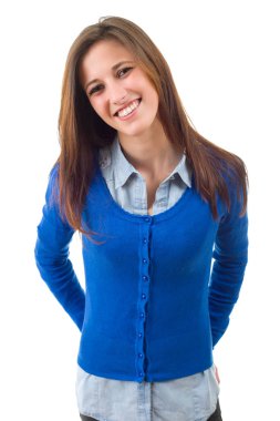 Genç, sıradan, güzel bir kadın, beyazlar içinde.