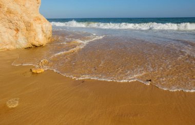 Albufeira, Algarve 'deki güzel sahil, Portekiz' in güneyi.