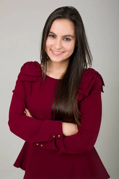 Jovem bela mulher close up retrato — Fotografia de Stock