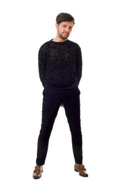 Beyaz arka planda genç, sıradan bir adam.