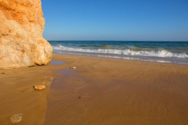 Albufeira, Algarve 'deki güzel sahil, Portekiz' in güneyi.
