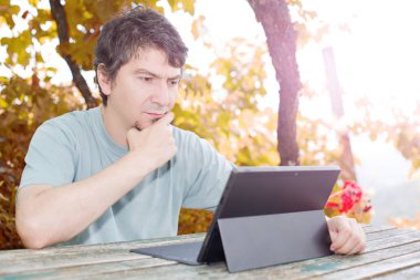casual adam tablet pc ile açık çalışma