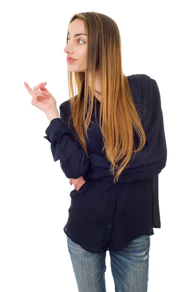 Joven feliz hermosa mujer señalando, aislado en blanco — Foto de Stock