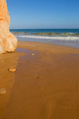 Albufeira, Algarve 'deki güzel sahil, Portekiz' in güneyi.