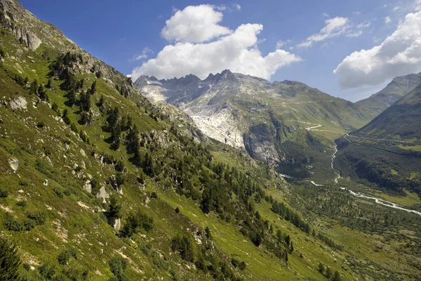 Paisaje en los Alpes suizos, cantón berna; Suiza — Foto de Stock