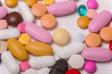 Hap kapsül yığın mix tedavisi ilaç tablet