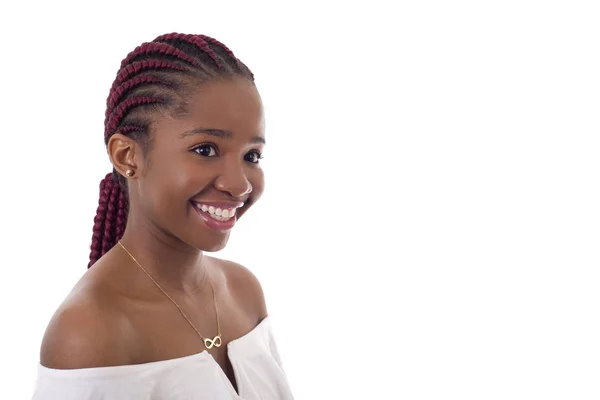 Gelukkig afrikaans meisje geïsoleerd op witte achtergrond — Stockfoto