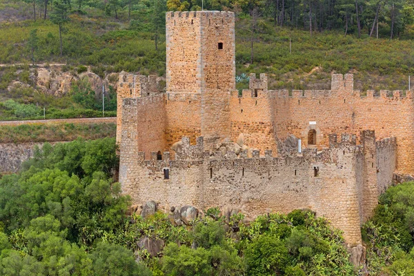 Castelo de Almourol é um castelo medieval no centro de Portugal — Fotografia de Stock