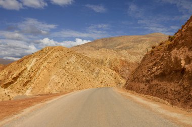Yol, Atlas, Fas kuzeyinde dağlarda