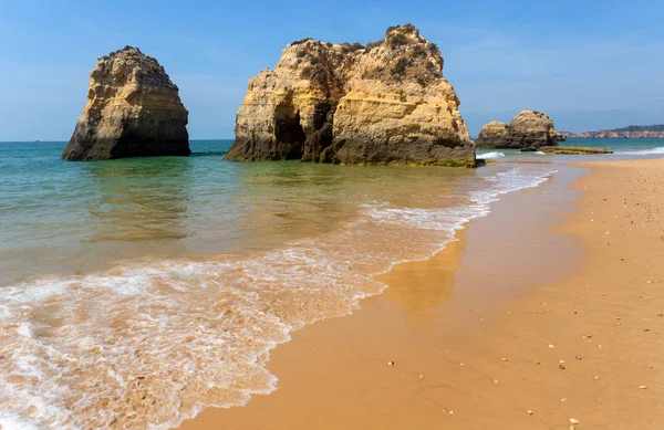 Strand van Praia da Rocha, in de Algarve, Portugal — Stockfoto