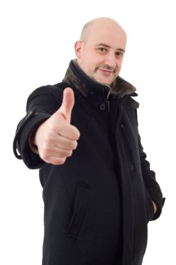 Yaşasın, izole üzerinde beyaz arka plan giden genç casual adam