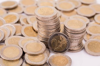 Avro paralarının büyük bir kısmının üst görünüm resmini kapat.