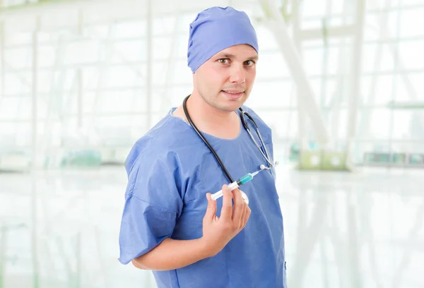 Gelukkige mannelijke dokter, in het ziekenhuis — Stockfoto