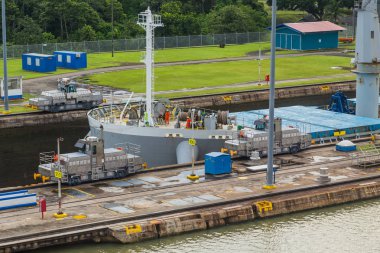 Panama Kanalında Gemi