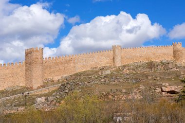 Avila çevreleyen duvar