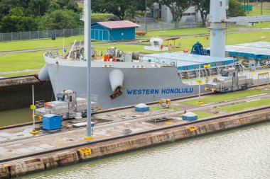 Panama Kanalında Gemi