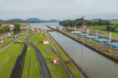 Panama Kanalında Gemi