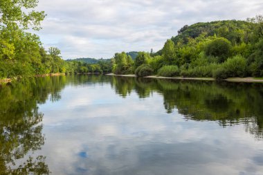 Aquitaine 'deki Dordogne Nehri