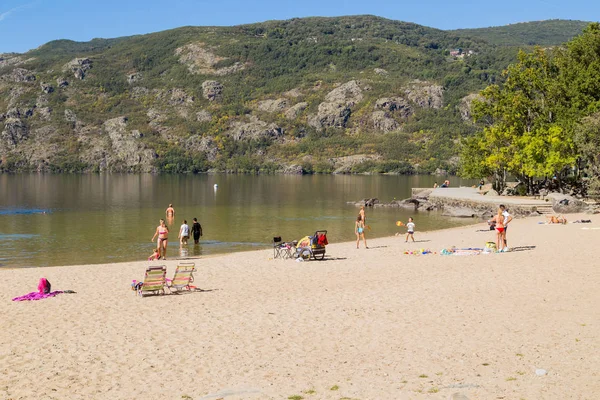 Lago de Sanabria, İspanya