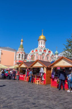 Kızıl Meydan 'daki tarihi binalar