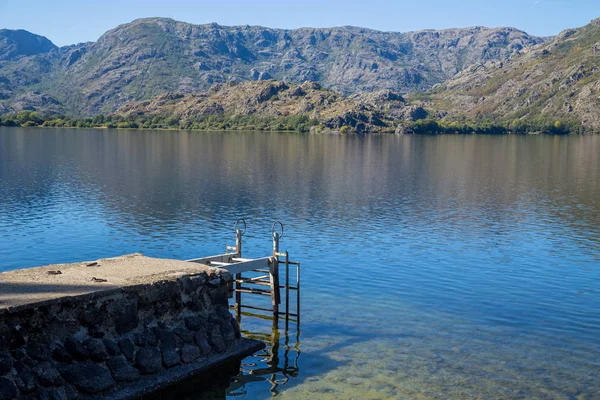 Sjön Sanabria — Stockfoto