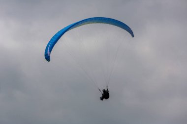 yamaç paraşütü