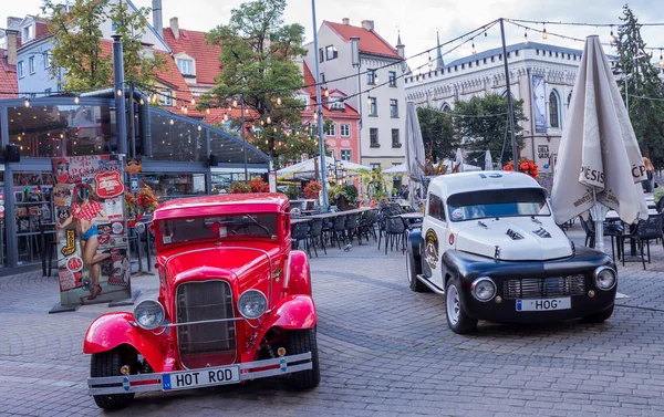 Έκθεση αυτοκινήτων στην Παλιά Ρίγα — Φωτογραφία Αρχείου