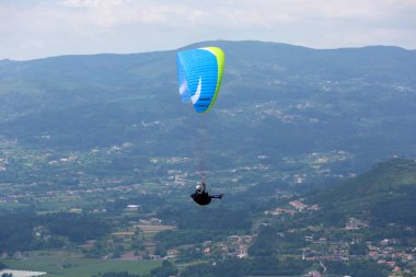 yamaç paraşütü
