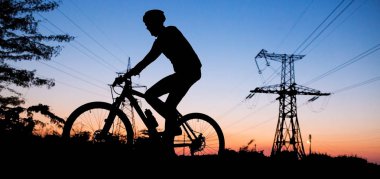 bisikletçi silüeti