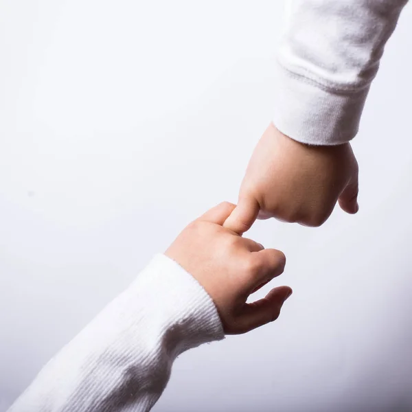 Reconciliation between children — Stock Photo, Image