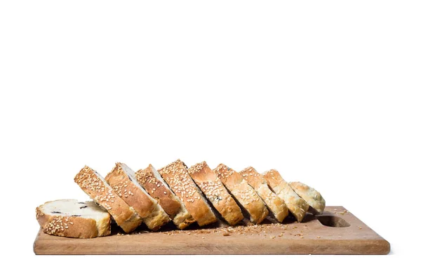 Pão Branco Fatiado Pedaços Grandes Uma Placa Cozinha Isolada Branco — Fotografia de Stock