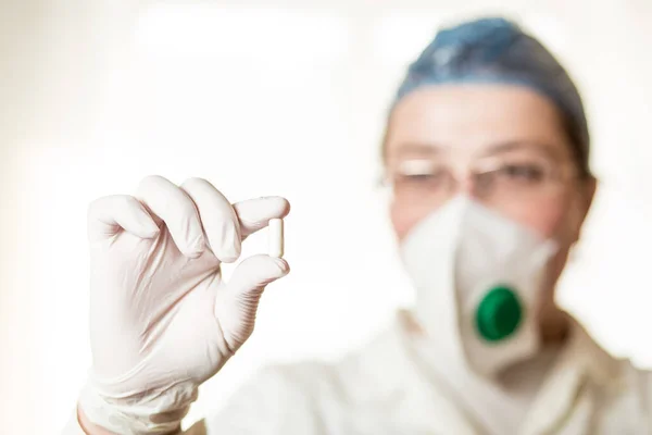 Gli Scienziati Hanno Inventato Vaccino Antinfluenzale Tecnico Laboratorio Con Vaccino — Foto Stock