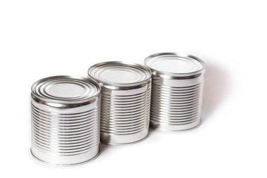 Farklı korunmuş metal teneke kutular bir whiye üzerinde izole.
