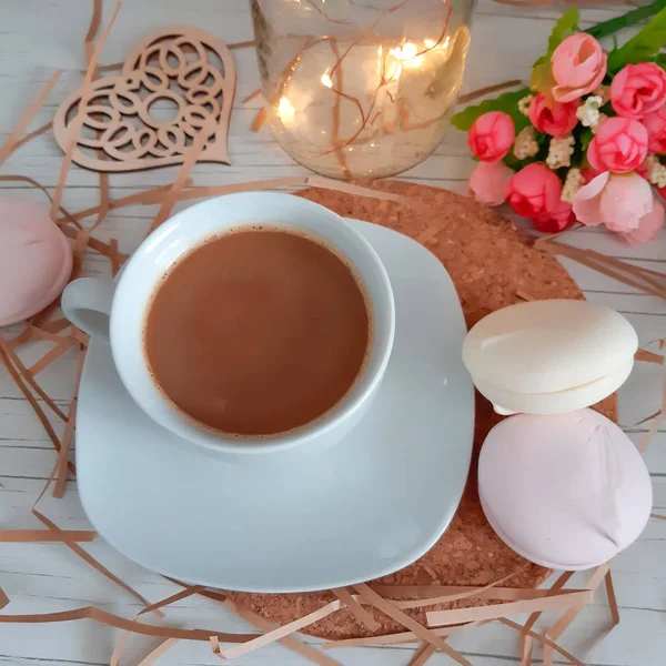 's morgens lekker dessert en een kopje koffie — Stockfoto