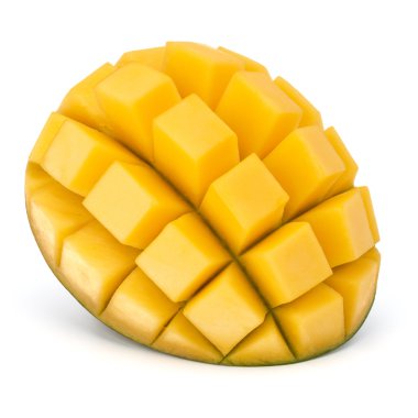 Dilimlenmiş mango küpleri izole