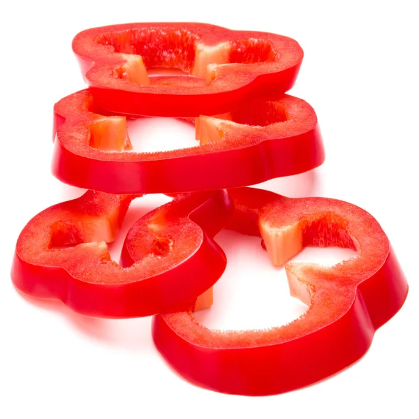 Κόκκινες φέτες πιπεριού που απομονώνονται — Φωτογραφία Αρχείου
