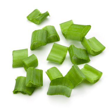 doğranmış taze soğan veya yeşil soğan