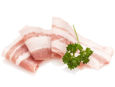 dilimlenmiş domuz pastırması ve maydanoz yaprakları