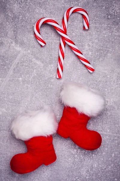 Boże Narodzenie z życzeniami. Santas buty — Zdjęcie stockowe