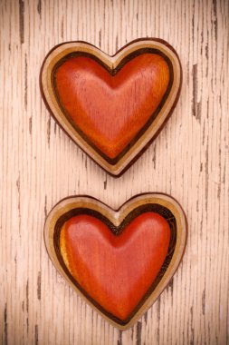 iki ahşap kalp 