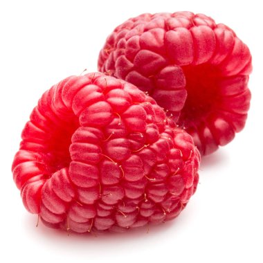 Olgun ahududu üzerinde beyaz izole