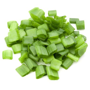 doğranmış taze soğan veya yeşil soğan