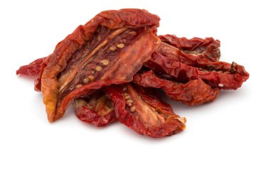 kurutulmuş domates üzerinde beyaz izole 