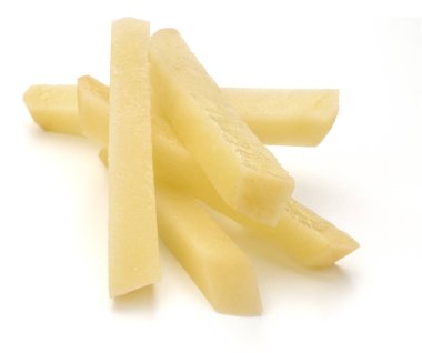 Çiğ patates şeritler dilimlenmiş