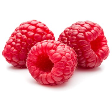 Beyaz üzerinde olgunlaşmış ahududu  