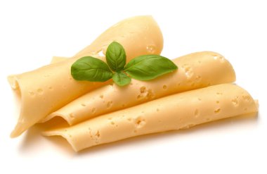 peynir dilimleri ve fesleğen 