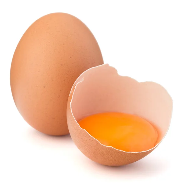 깨진된 달걀과 원시 계란 — 스톡 사진