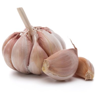 Sarımsak ampuller izole 