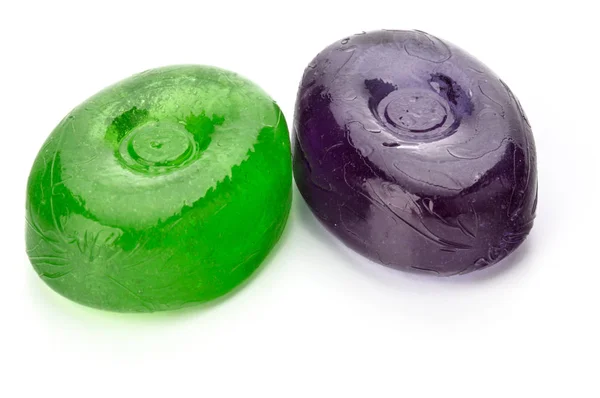 Δύο από τα πολύχρωμα φρούτα σκληρό ζάχαρη καραμέλες — Φωτογραφία Αρχείου